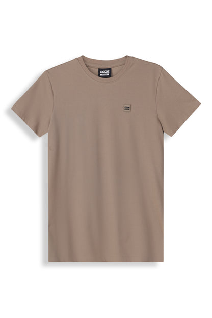 Crew neck t-shirt in desert taupe, made from 100% cotton with ribbed neckline and slim fit for everyday comfort.